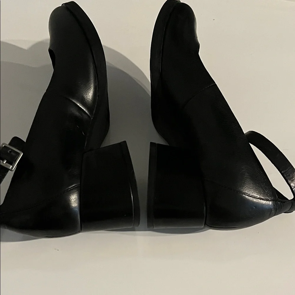 Kork-Ease Classic Black‎ Ankle Strap Heels. Size 8